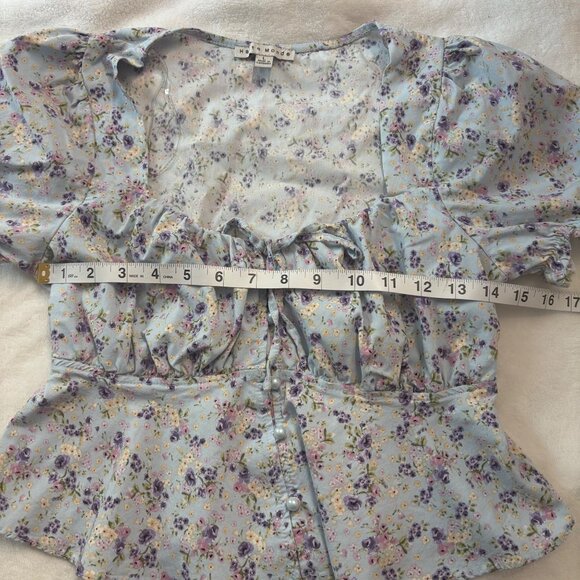 Floral Puff Sleeve Cropped Blouse With Button Front & Tie Detail -Junior Size L - Picture 9 of 11